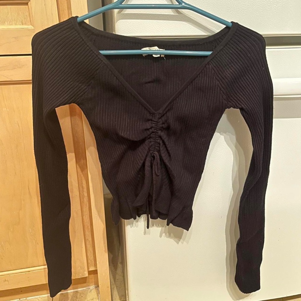 LA Hearts PacSun sweetheart ribbon black knit crop top